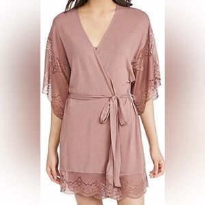 EBERJEY Beatrix Lightweight Wraparound Lace Sleeves & Hem Robe - Like New, Small